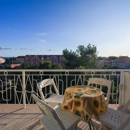 Klementina Apartment *